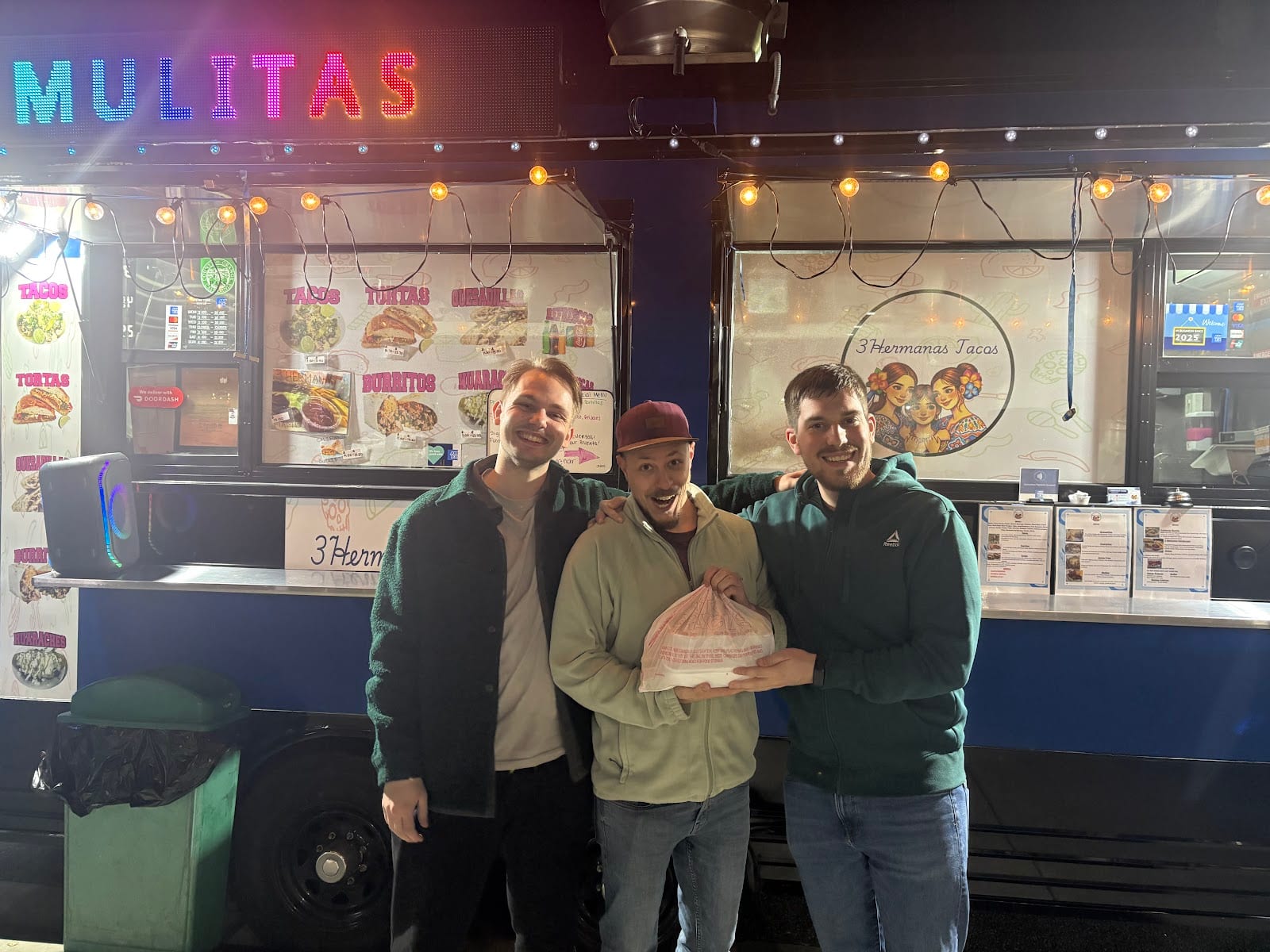 3 HERMANAS TACOS (Blue Food Truck), photo 2