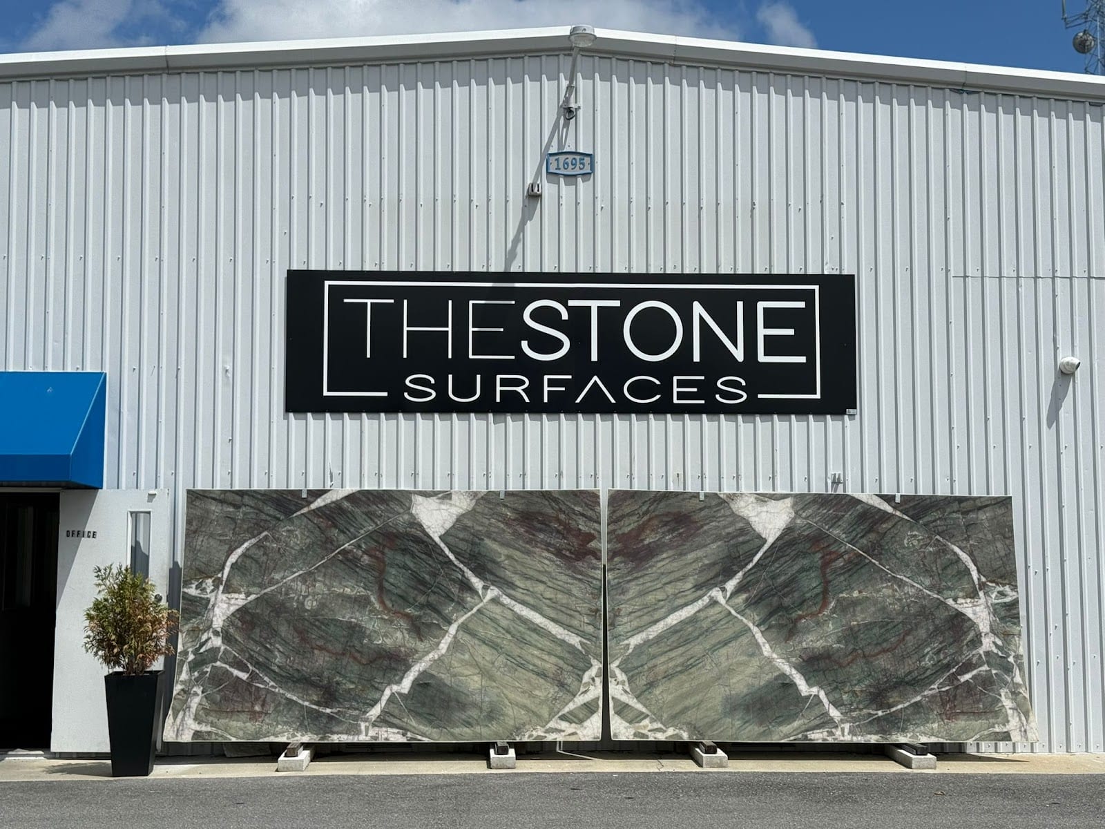 The Stone Surfaces, photo 3