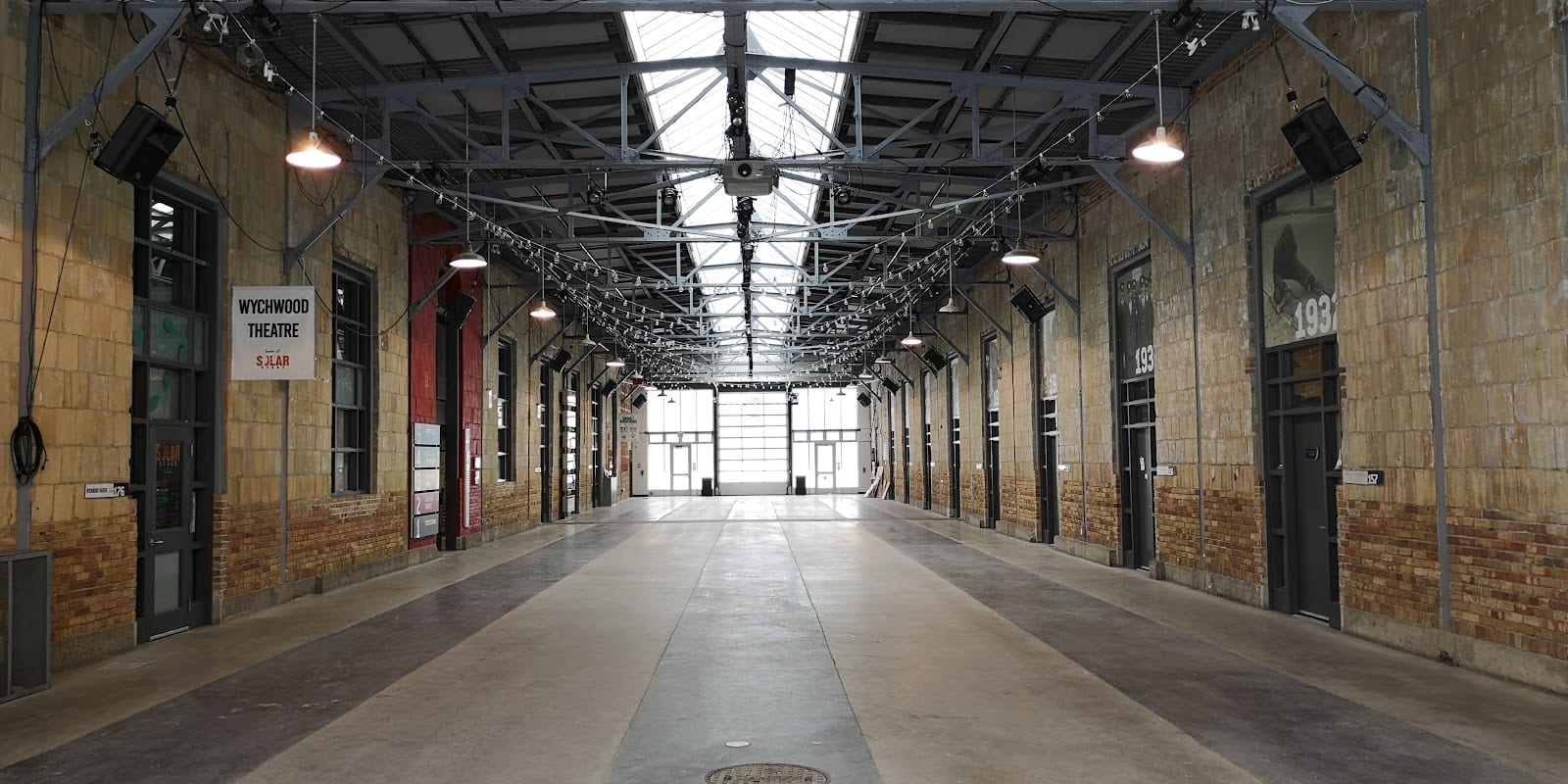 Wychwood Barns Park, photo 3