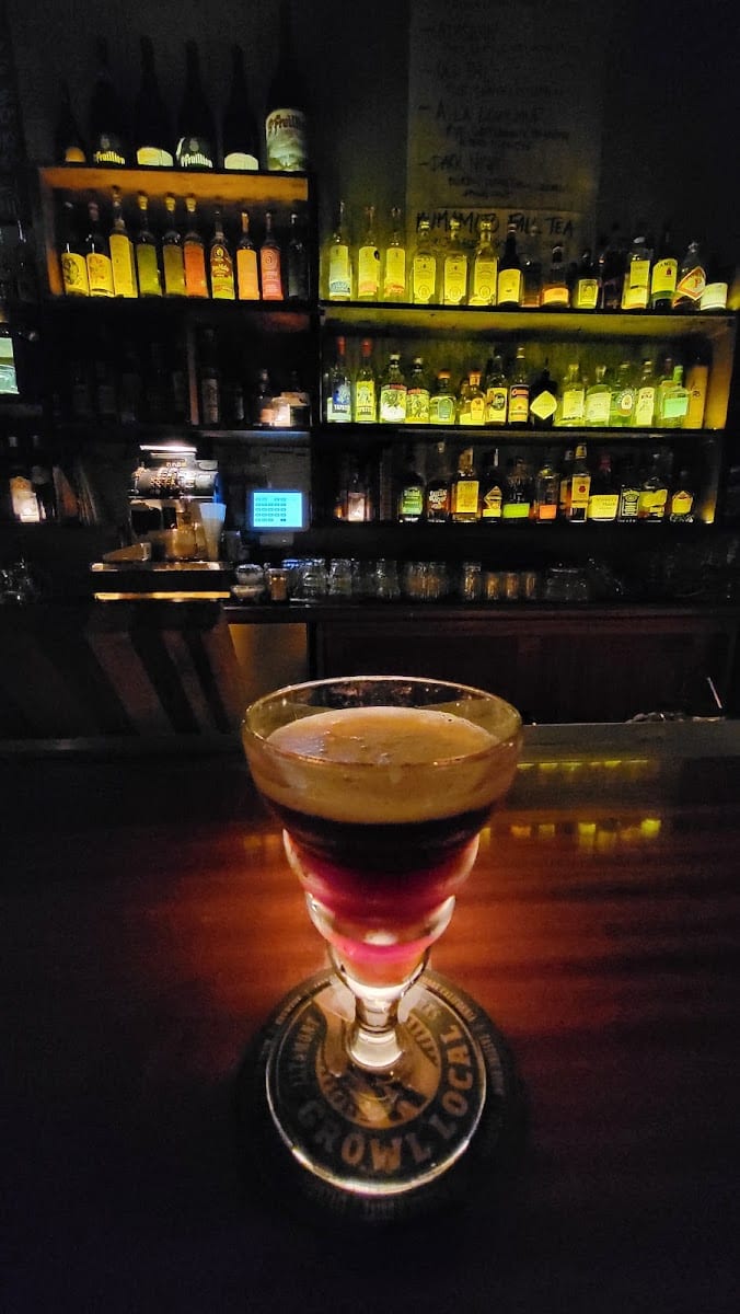 Hi-Lo Club, photo 2