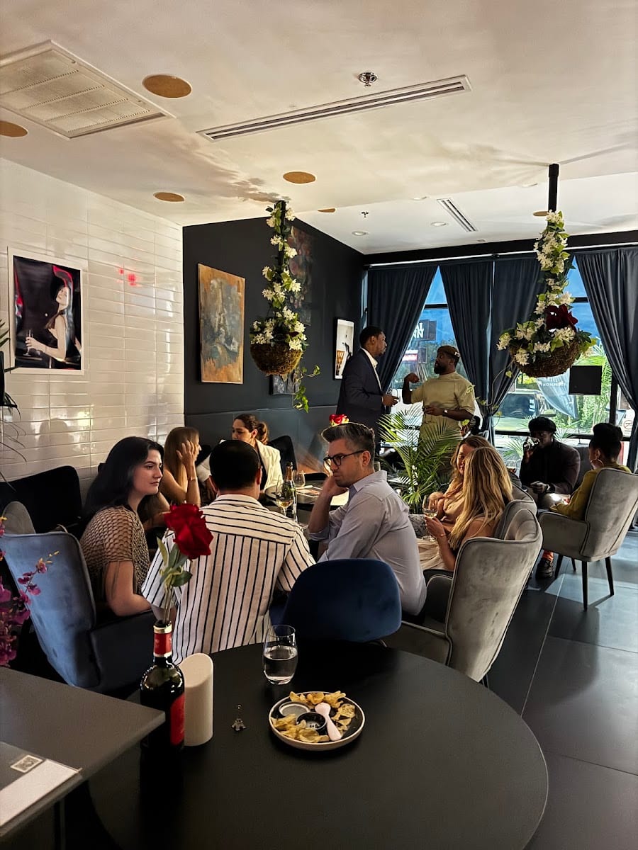 Chateau Bellecru Wine Bar | Houston Heights, photo 2