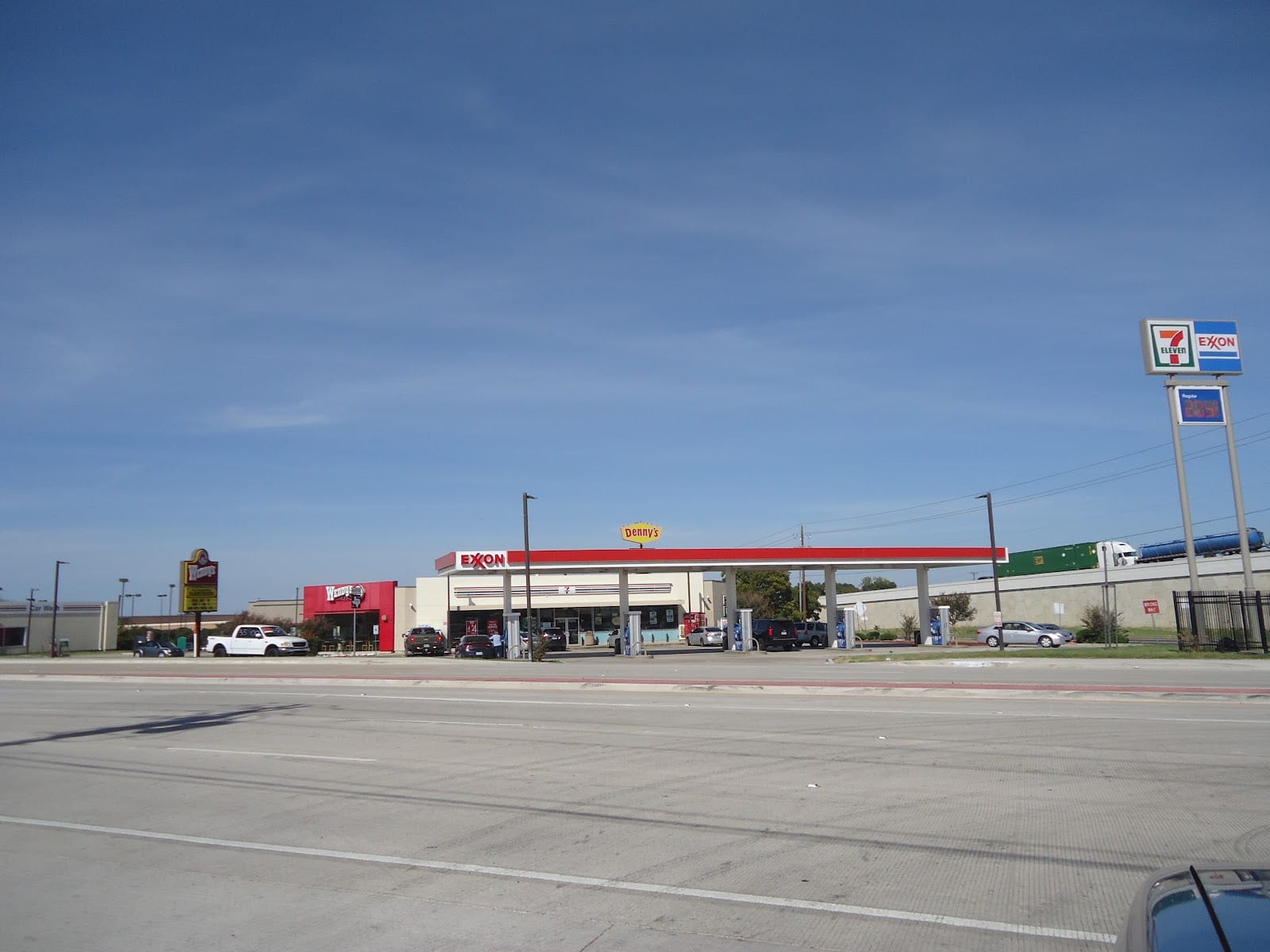 Exxon, photo 2