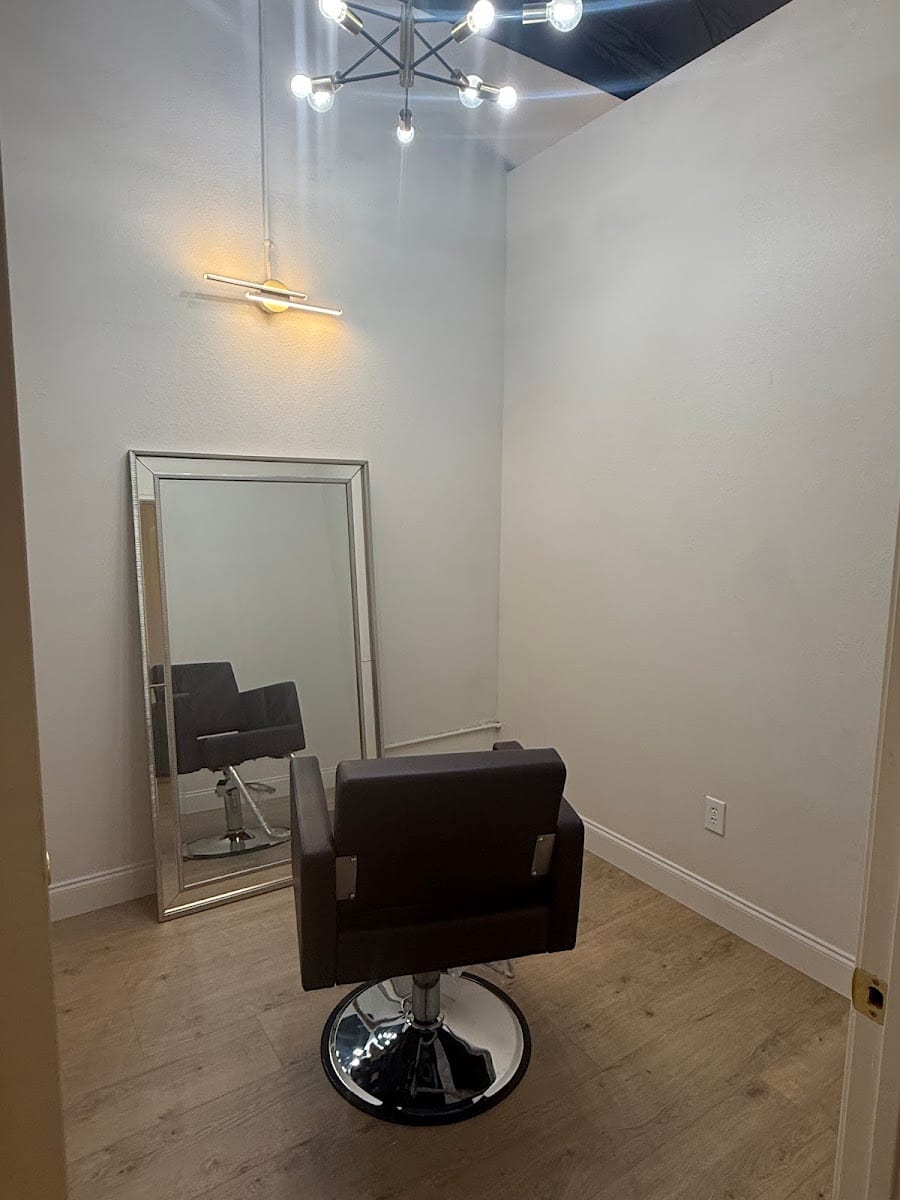 Mesa Muse Salon, photo 2