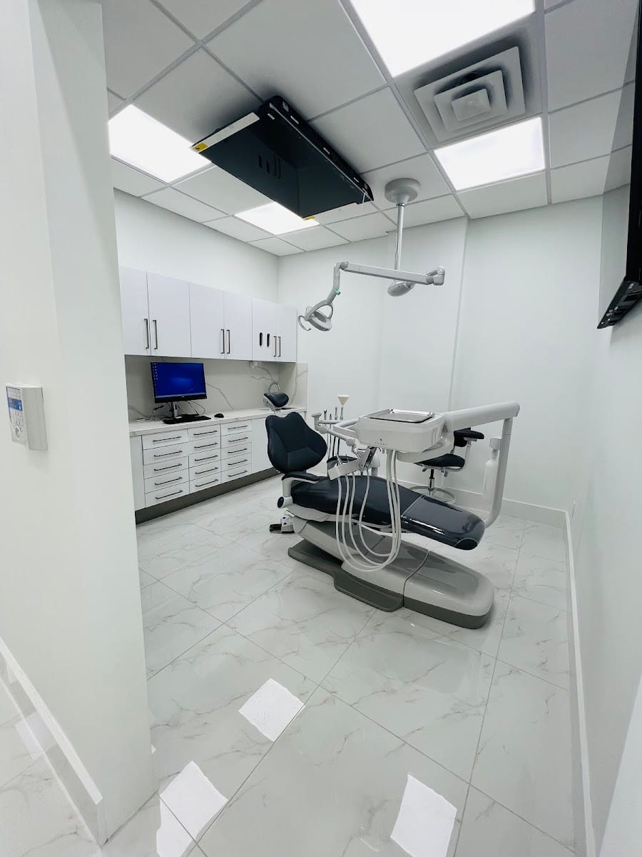 Smile Design Dentistry on Bathurst, photo 2