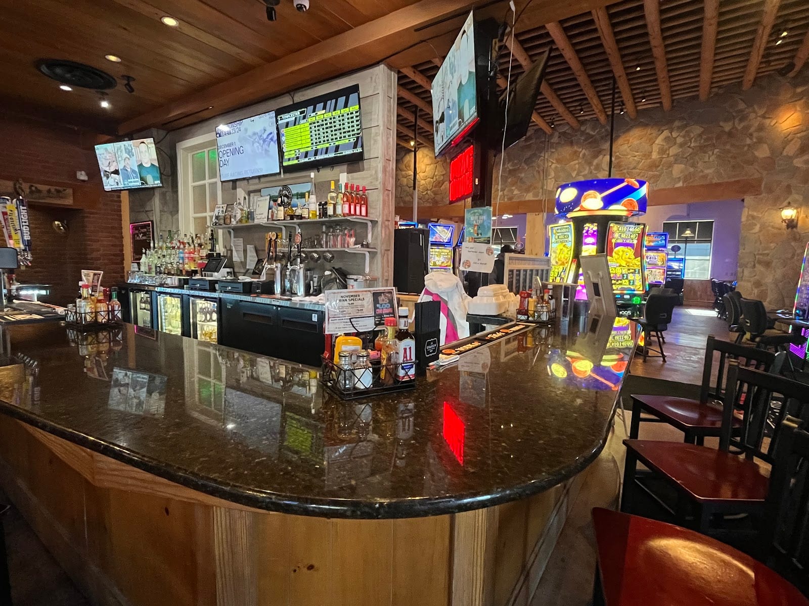 Casper East Horse Palace - Gaming & OTB