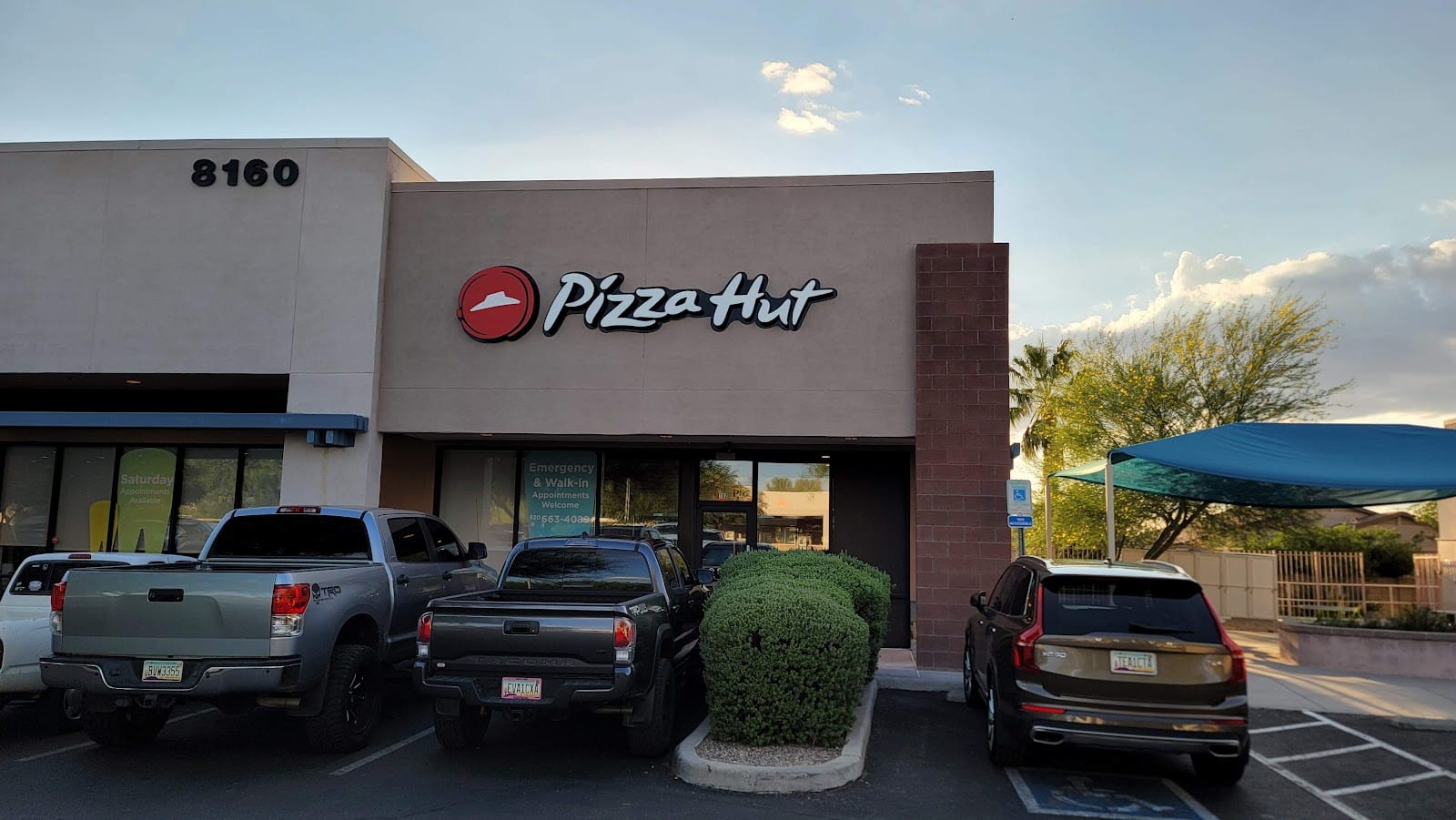 Pizza Hut / Wing Street, photo 2