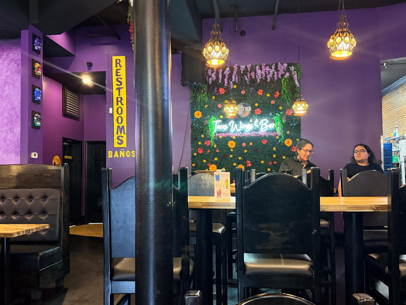 Tacos, Wings & Bar