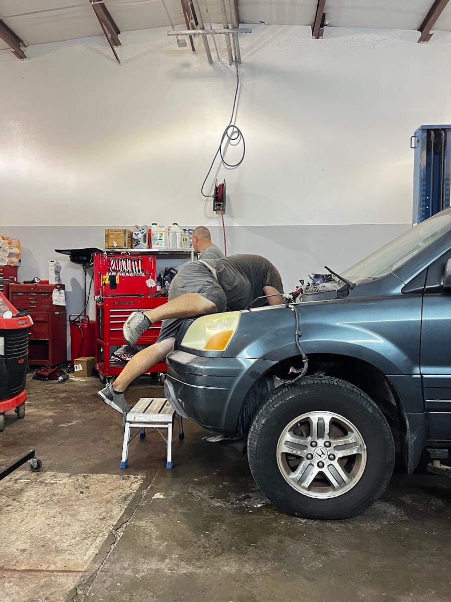 Walton's Auto Repair, photo 4