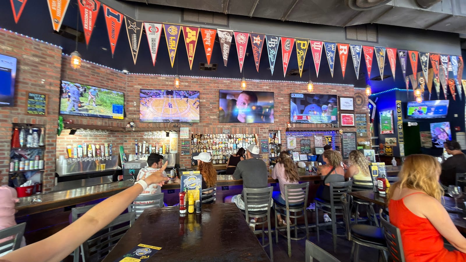 Raffurty's Bar and Grill, photo 4