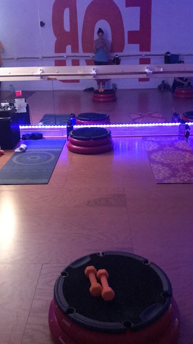 Full Out Barre, photo 3