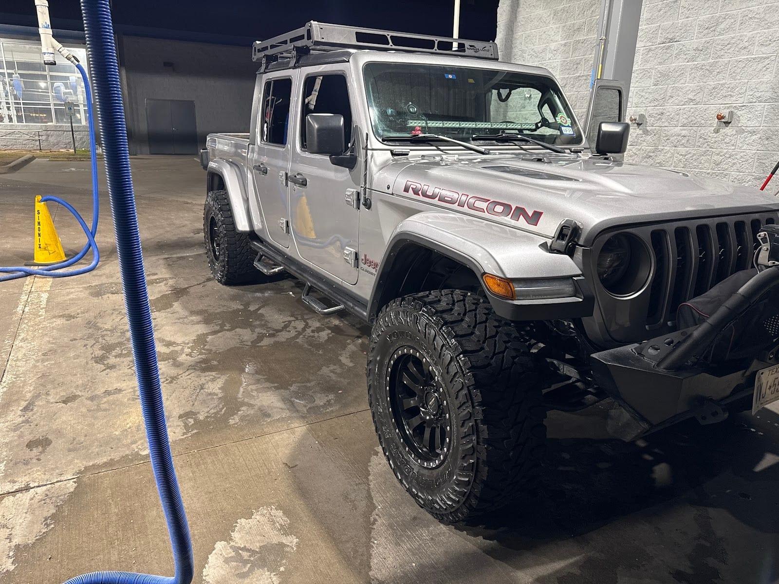 WASHGUYS Car Wash, photo 3