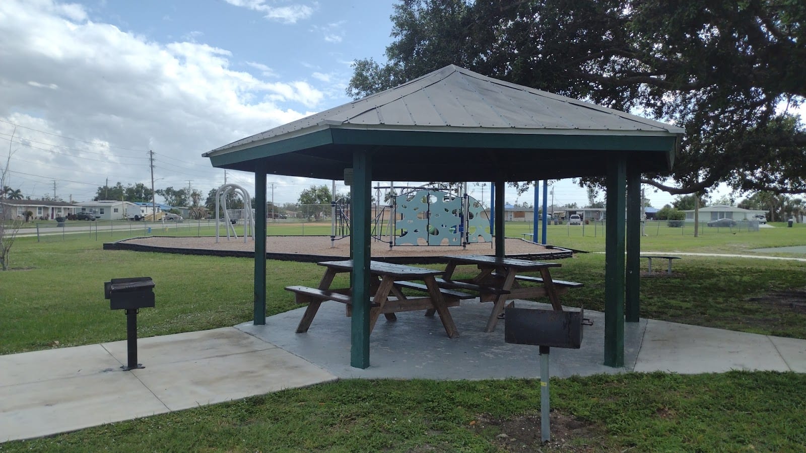 LaBrea Park, photo 2