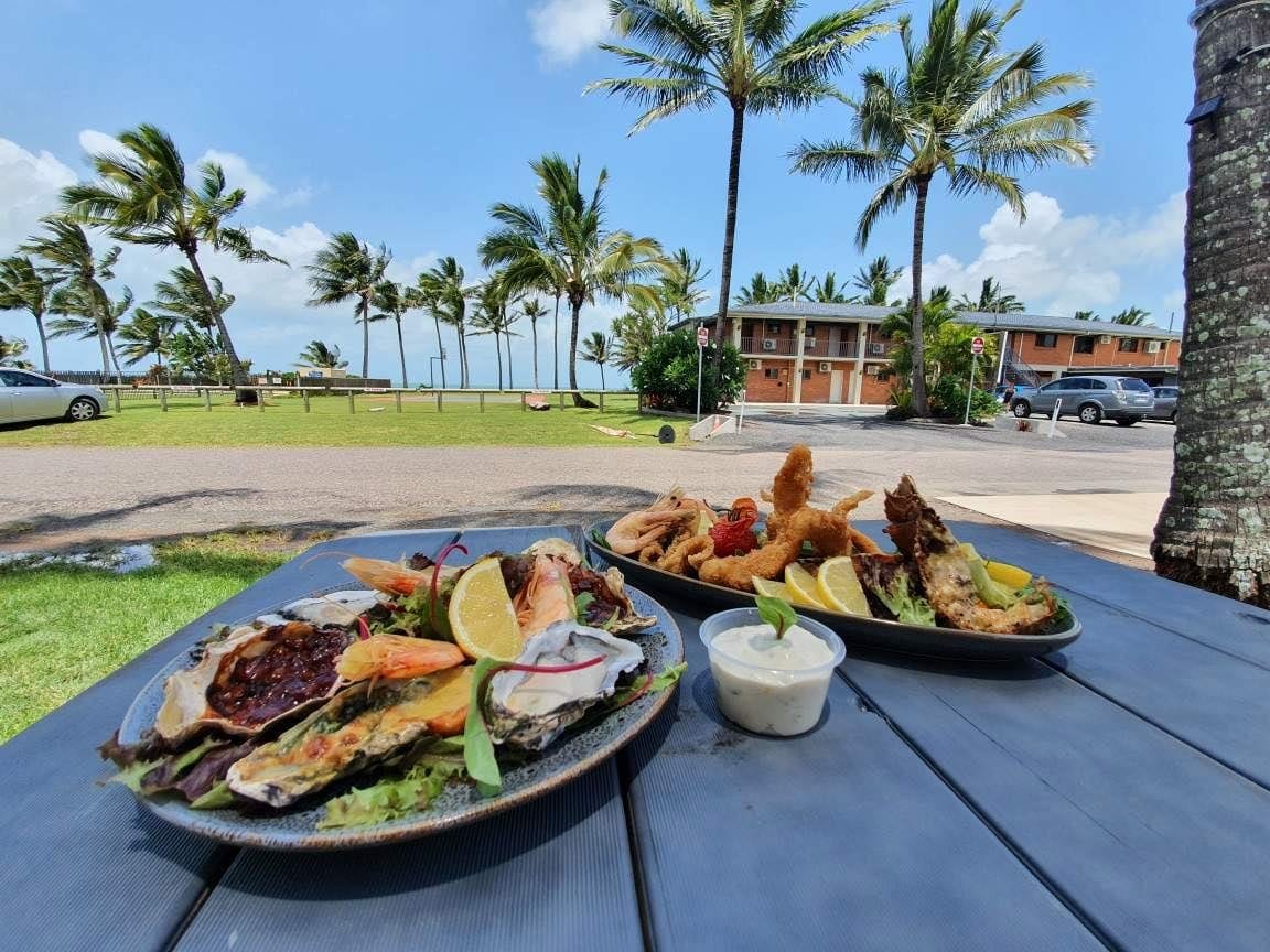 Palms Restaurant @ Sarina Beach