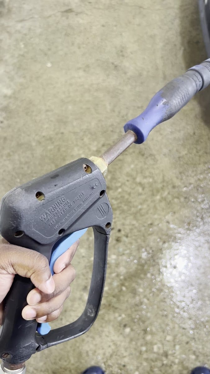 Coin - Op Car Wash, photo 2