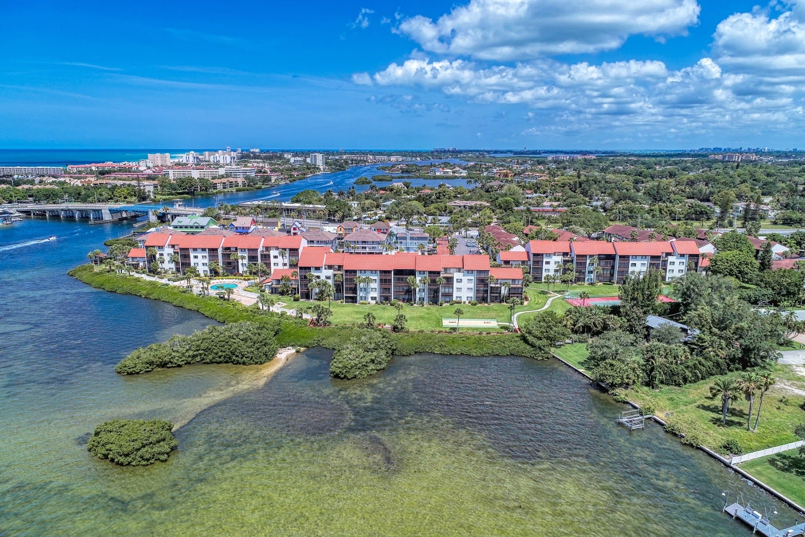 SaraSellsSarasota.com,PLLC