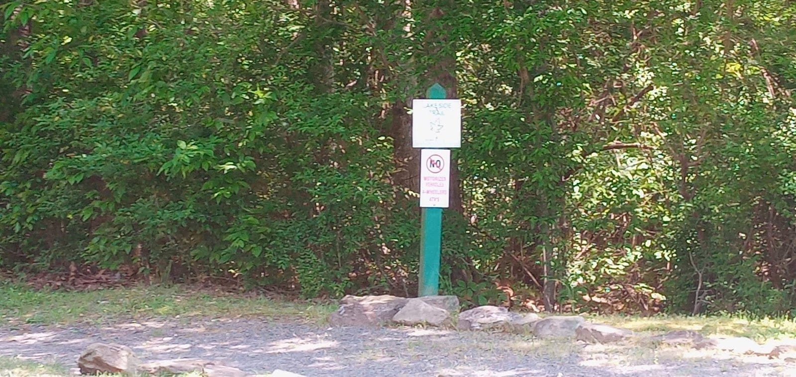 Lakeside trail