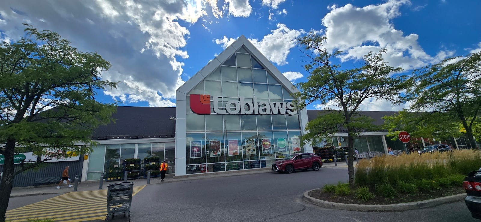 Loblaws High Tech Road, photo 2