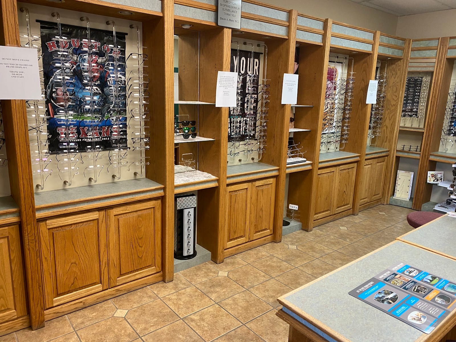 Eye Associates of Brazos Valley, photo 4