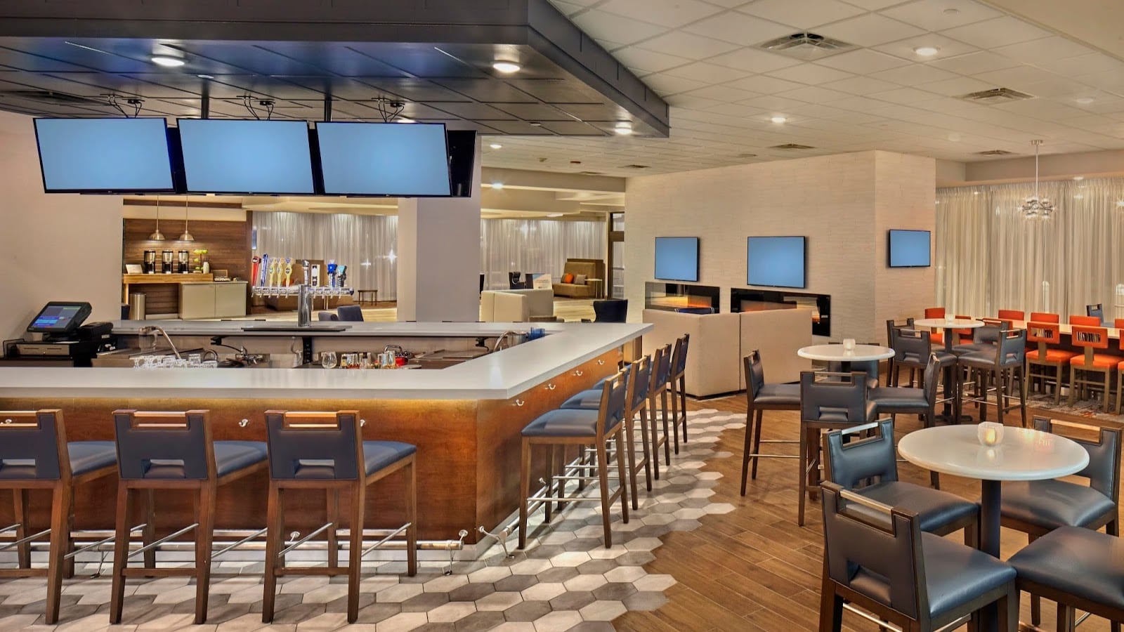 Bridges Restaurant & Lounge, photo 2