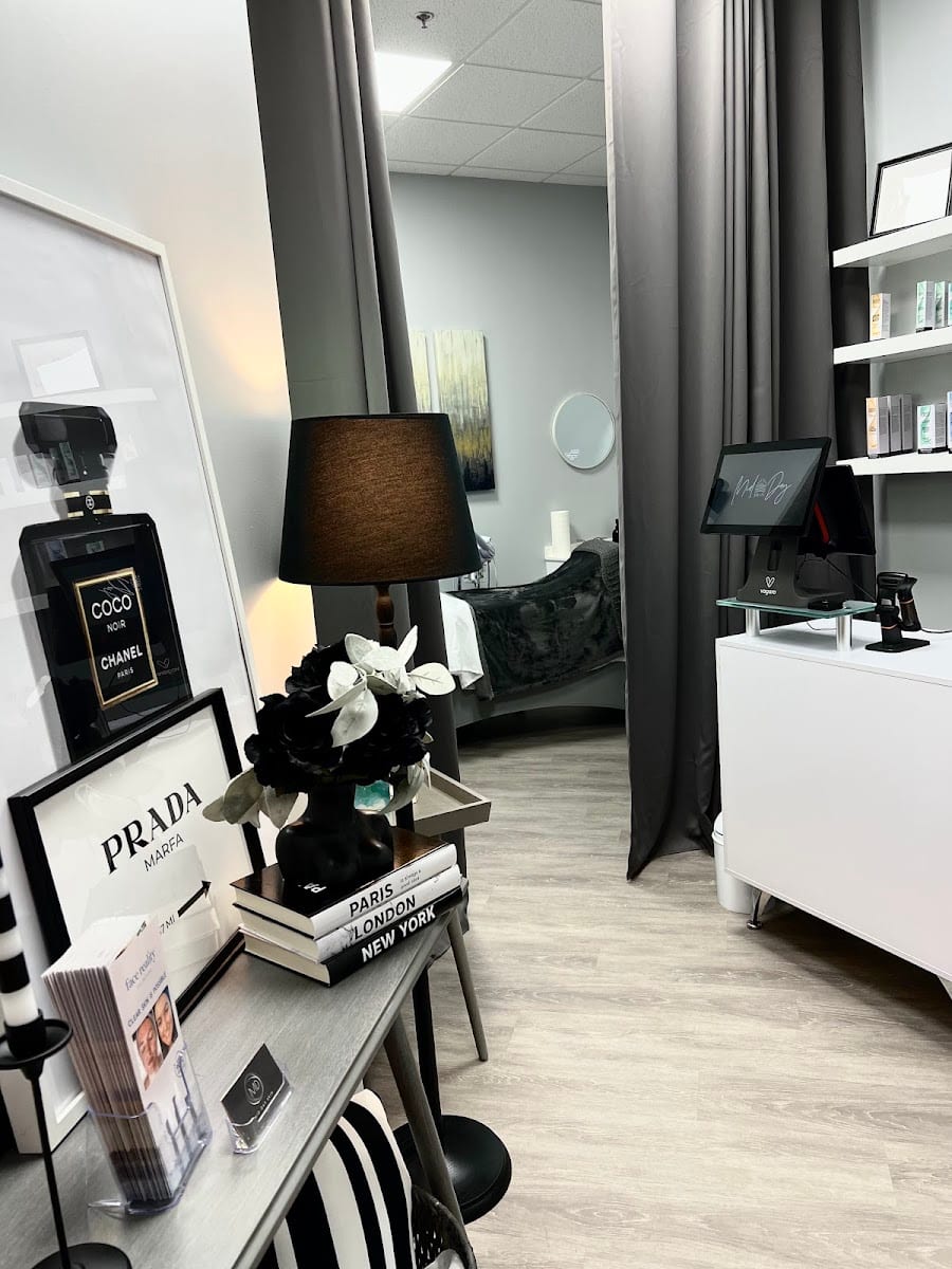 Mid-Day Skin Beauty Studio, photo 2