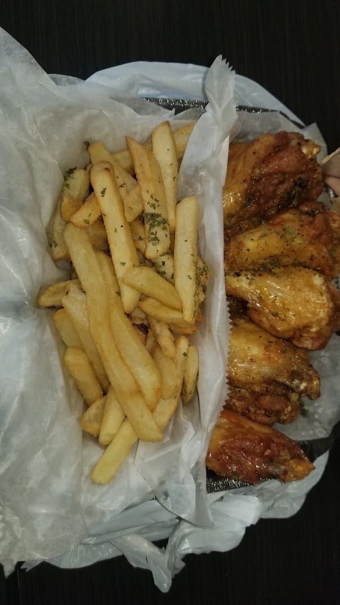 LA’TUSE RESTAURANT LLC, photo 4