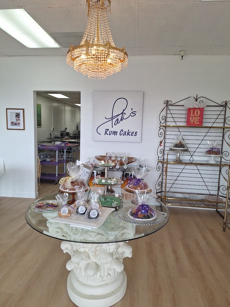 Pati's Rum Cakes, photo 3