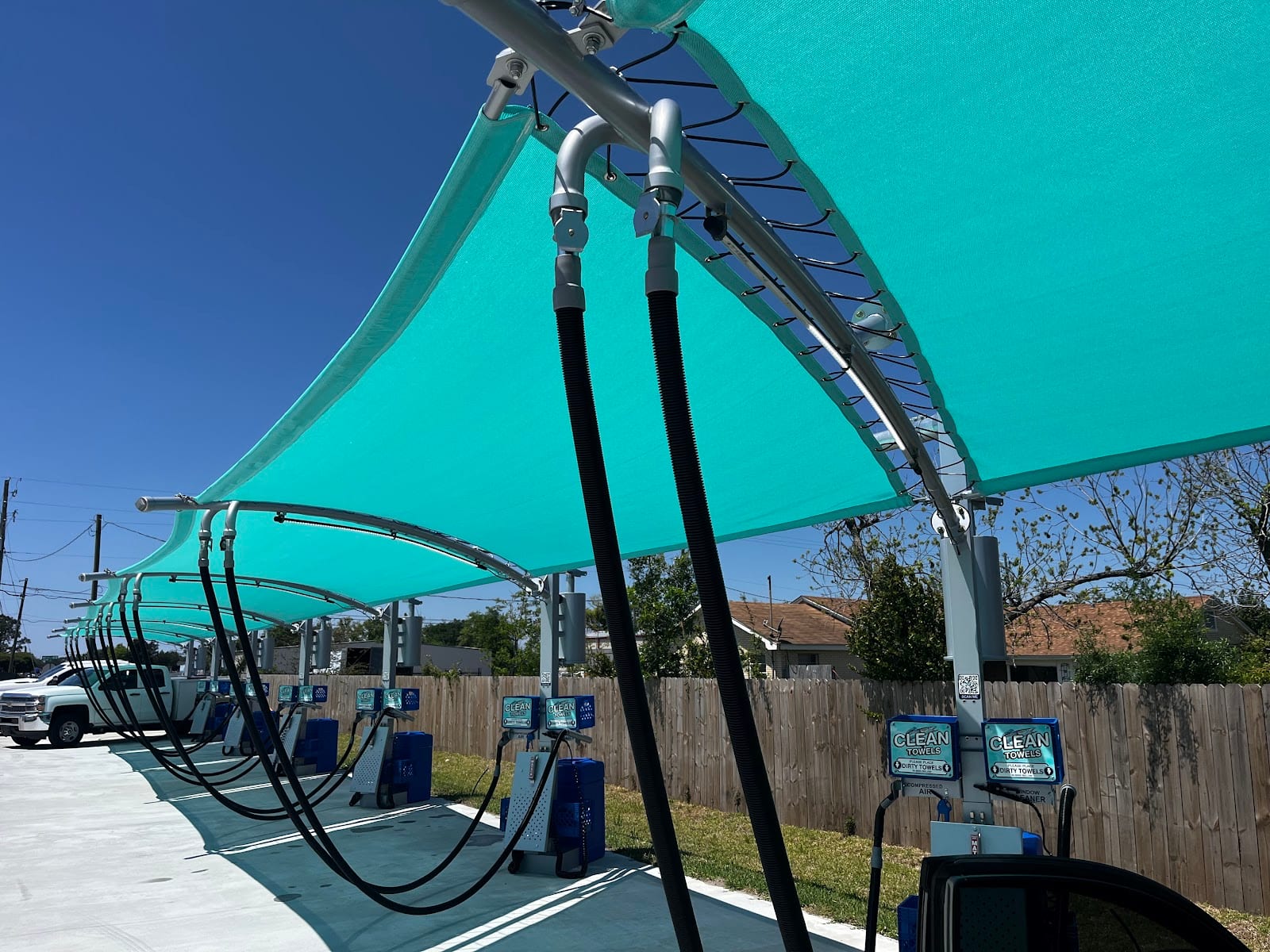 Wahoo’s Express Car Wash, photo 3