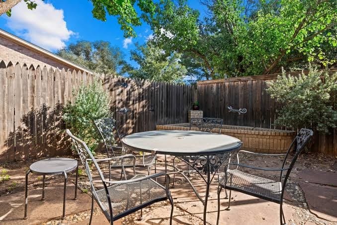 Charming ranch house in delightful Lubbock, photo 2