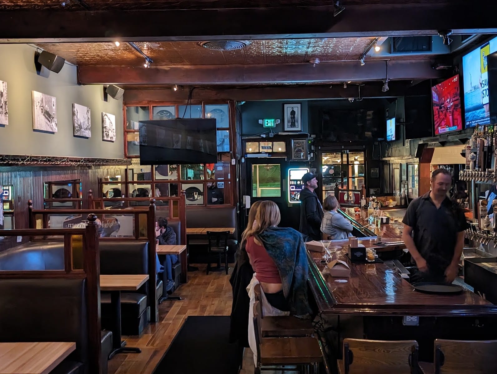 The Valley Tavern, photo 2