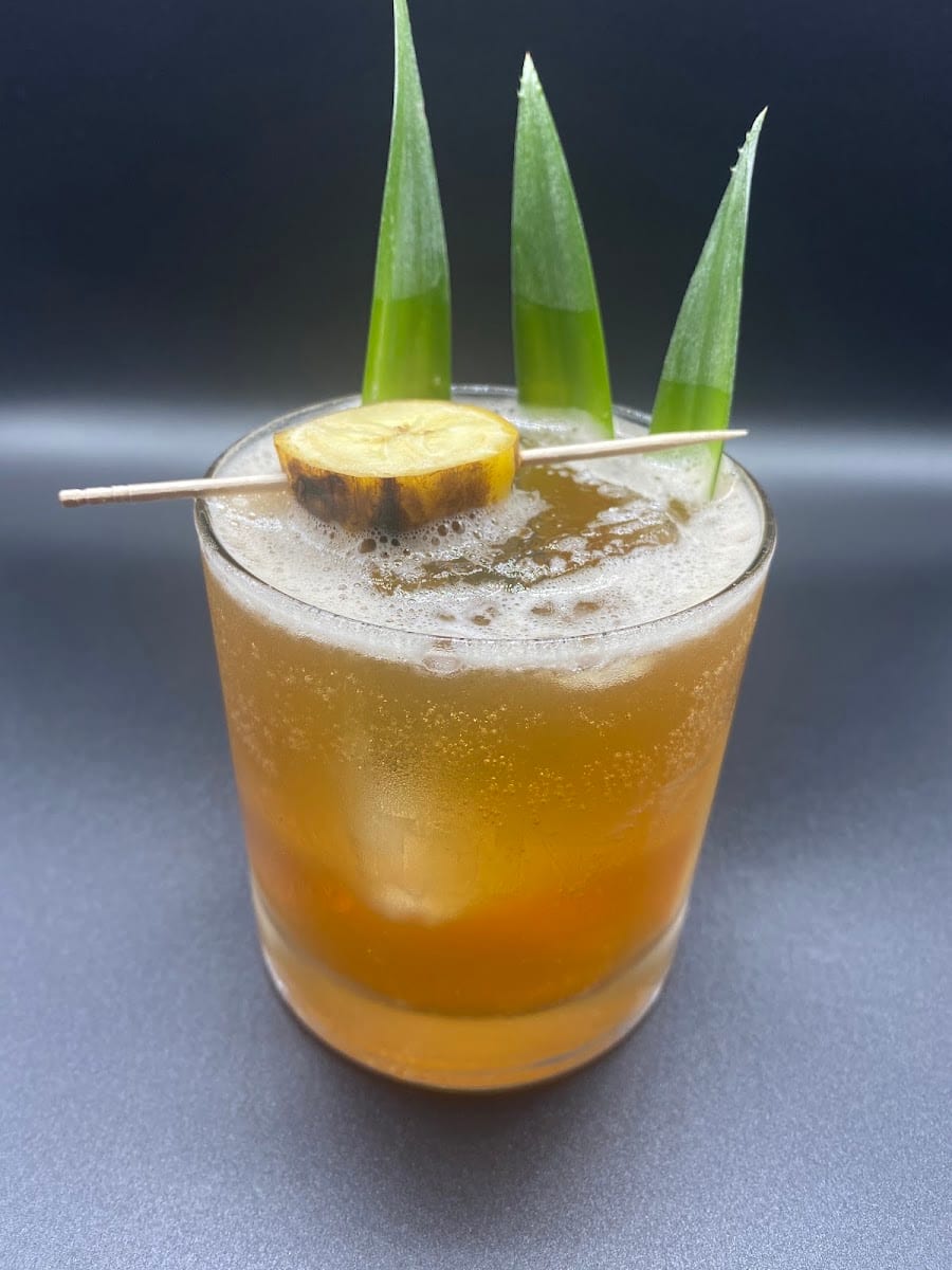 Dive Cocktail Den