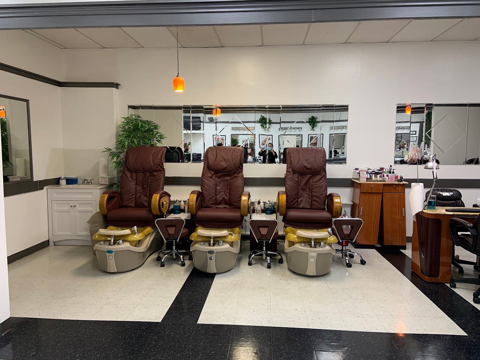 Eman Threading Hair & Nails Spa