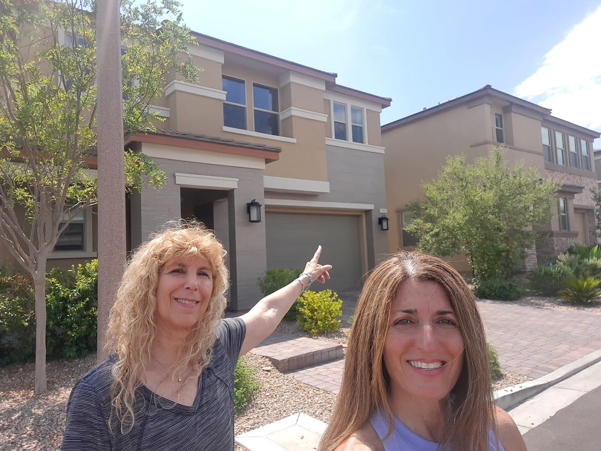Dolly Panagopoulos & Margie Cronkite Realty One Group