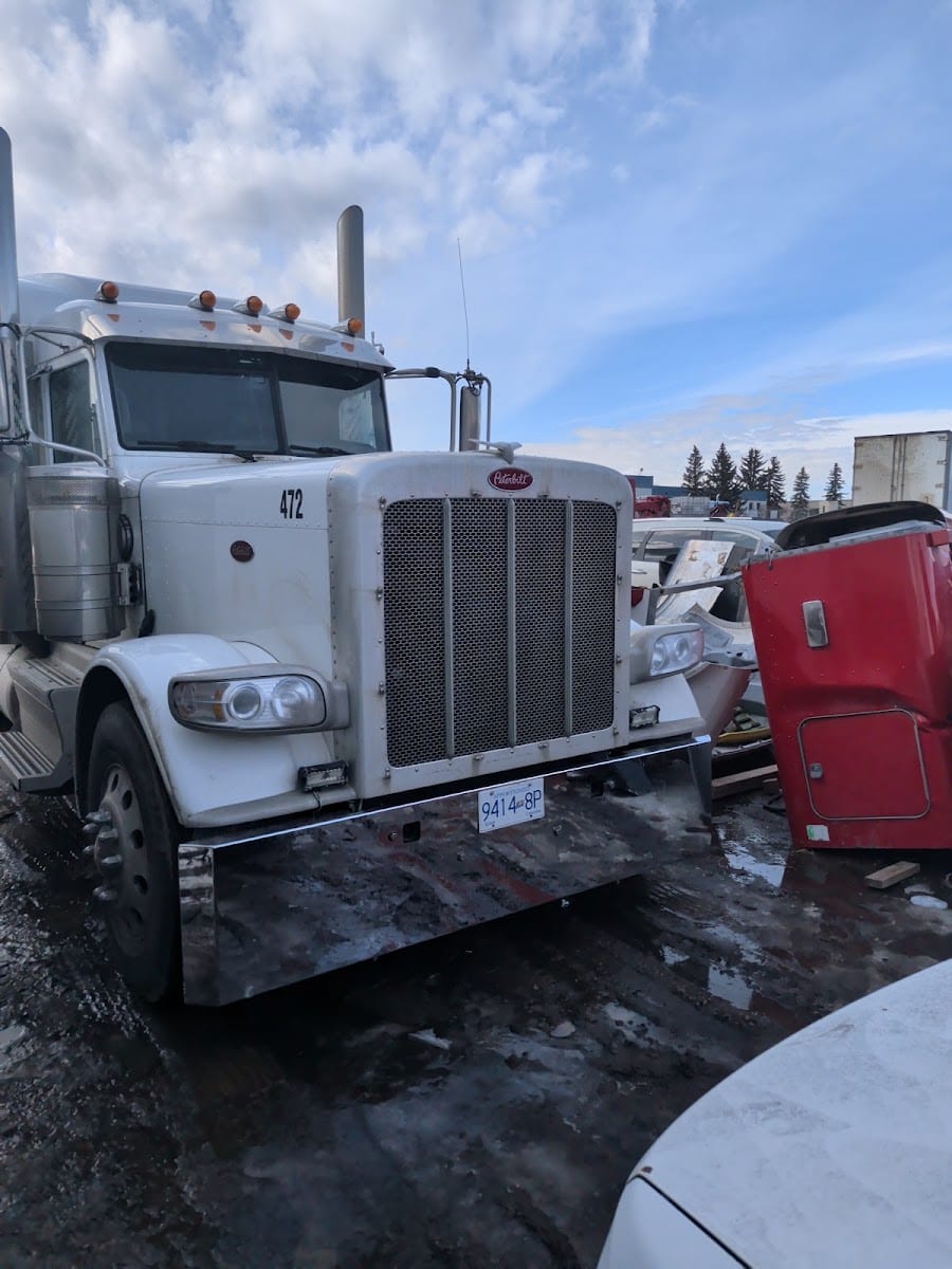 Edmonton Truck & Auto Body Shop, photo 2