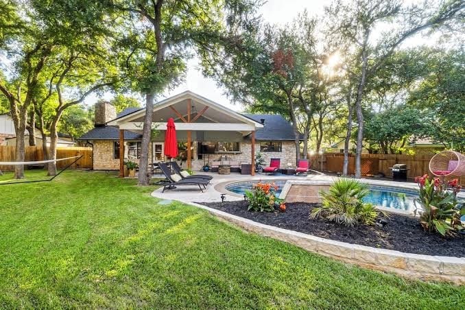 Chic Escape: Pool, Hot Tub, Gym & Playroom