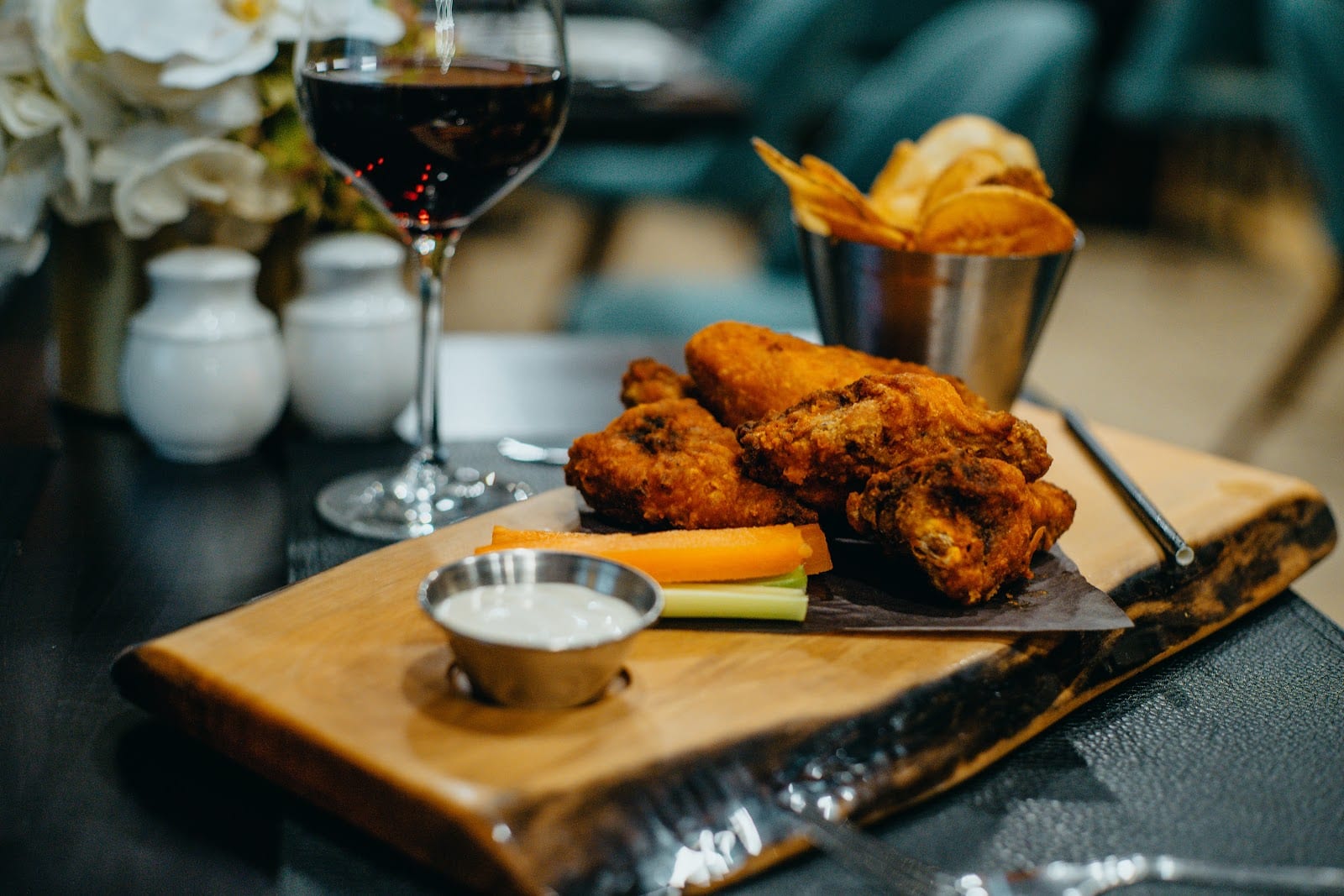 Teller's Bistro & Bar
