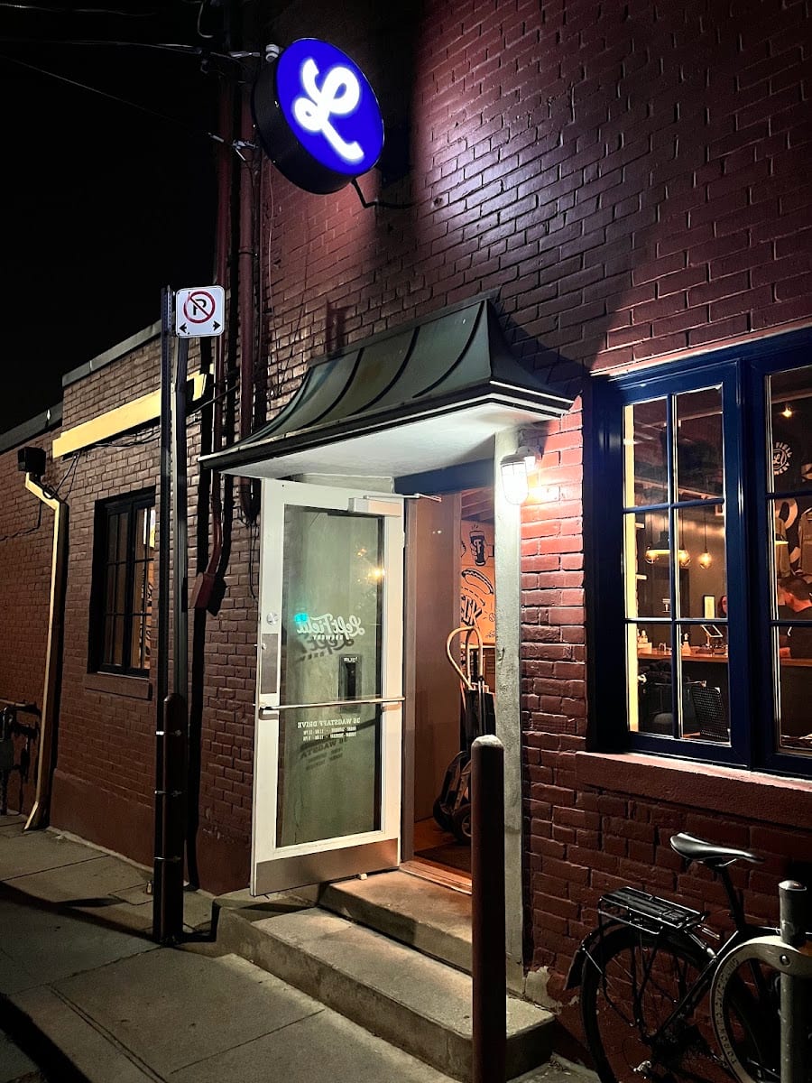Left Field Brewery (Leslieville), photo 3