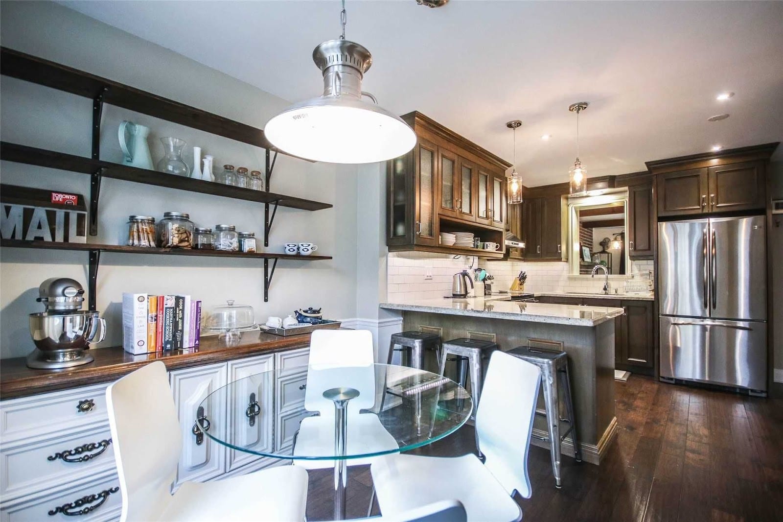 Larissa Guan, Real Estate Broker, photo 2