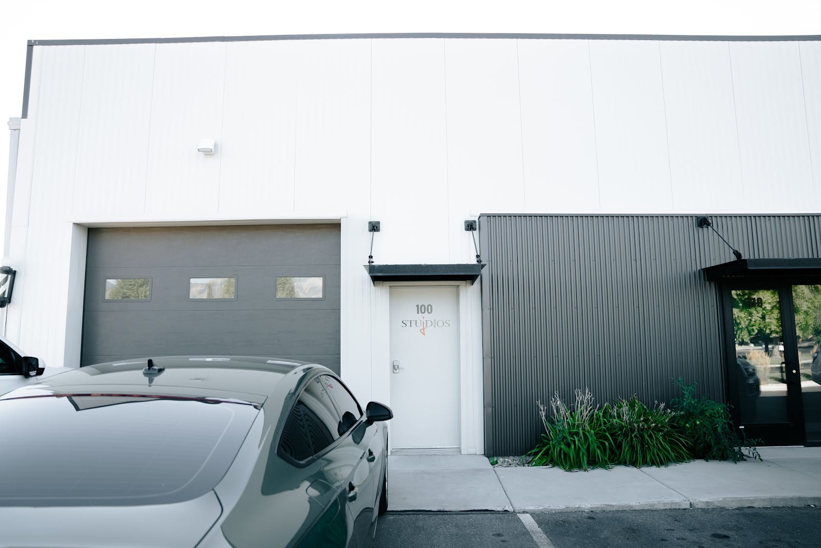 J Studios, photo 2