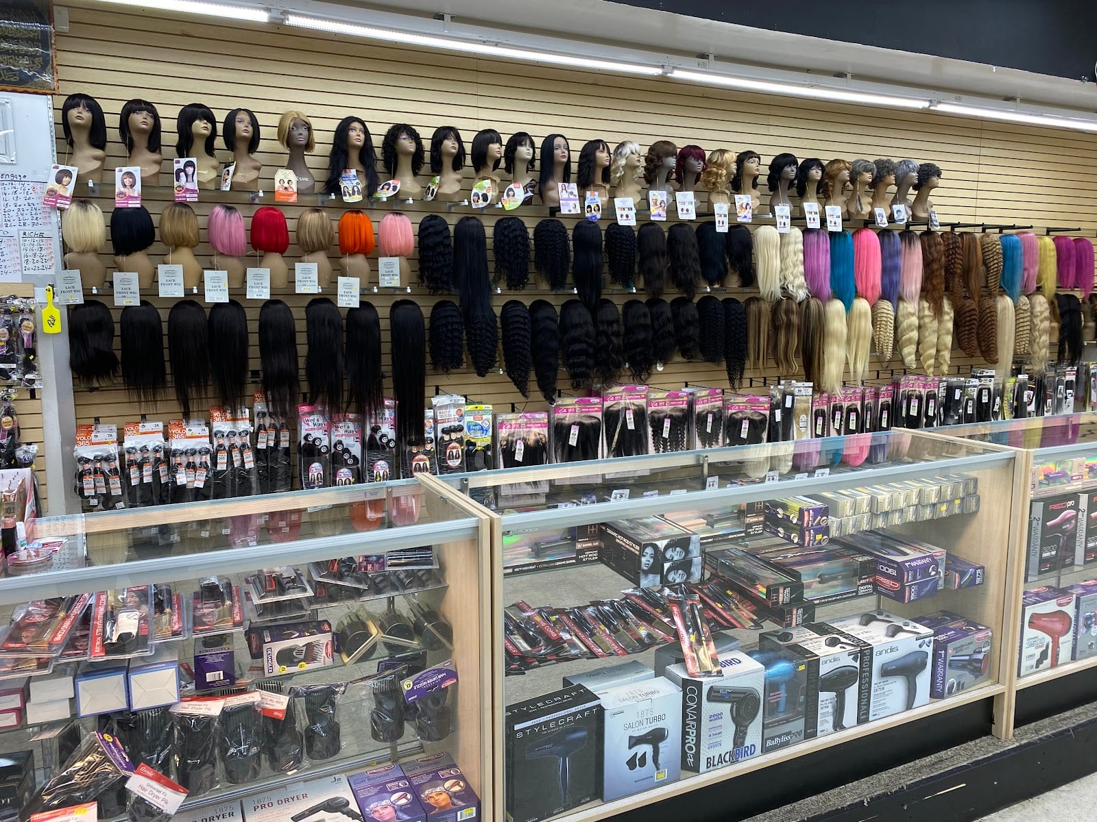 J-LO BEAUTY SUPPLY SARASOTA, photo 3