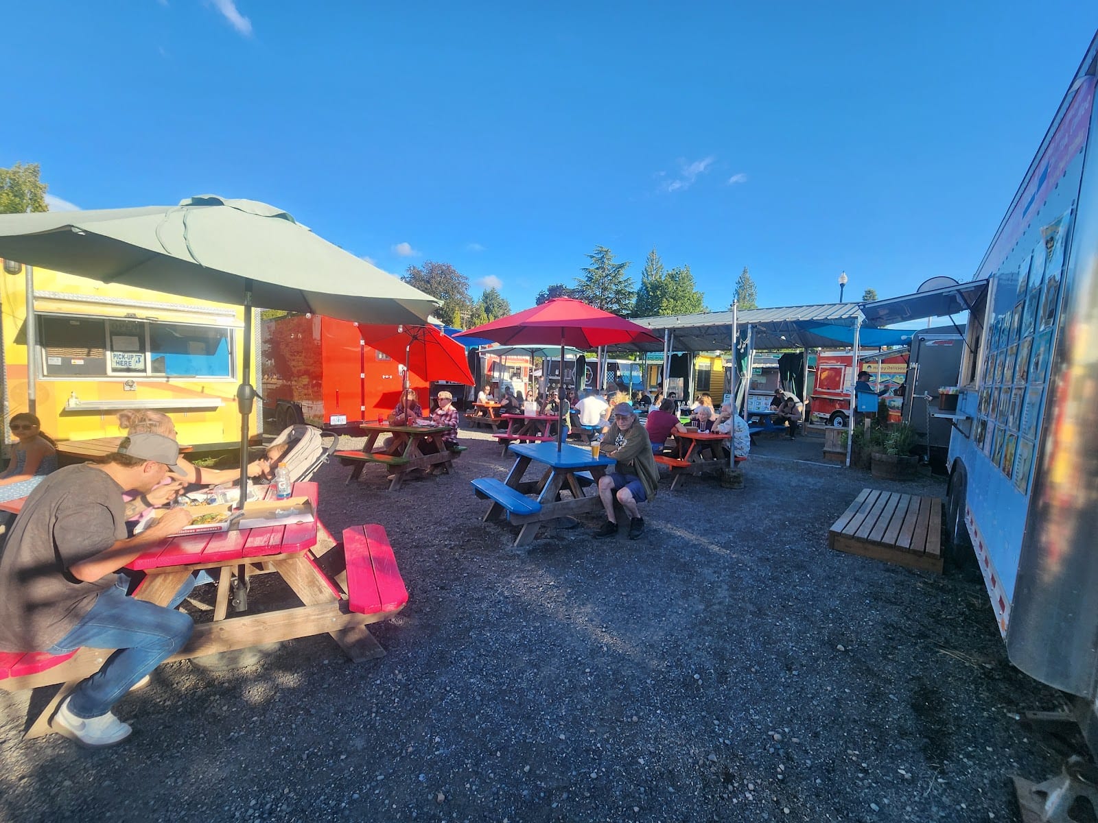 Milwaukie Station Food Cart Pod, photo 3