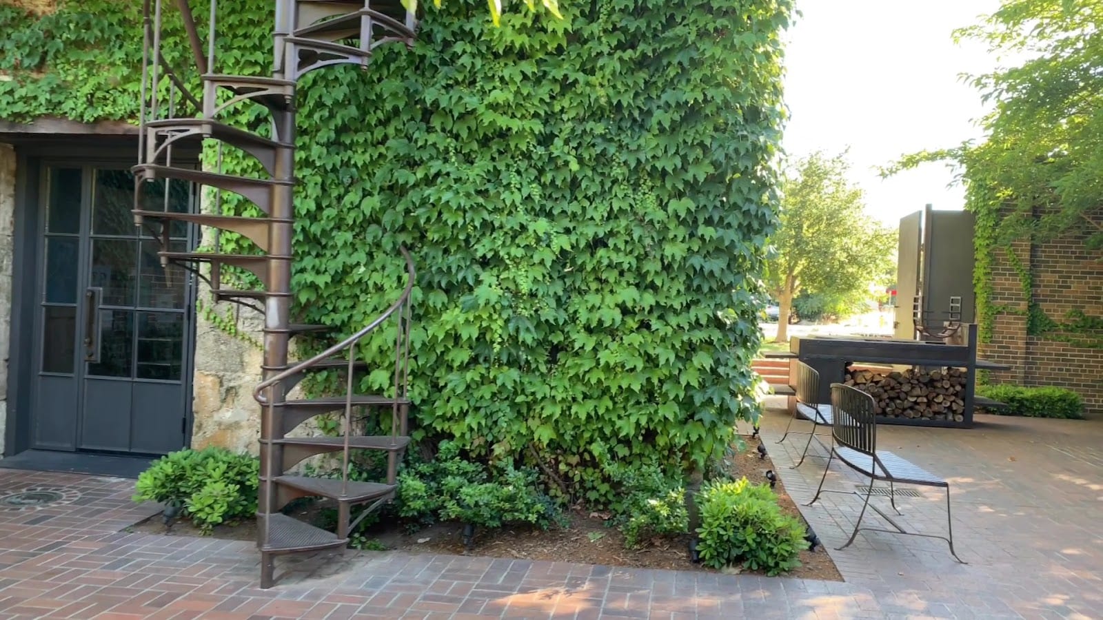 The Charter Oak Restaurant, photo 3