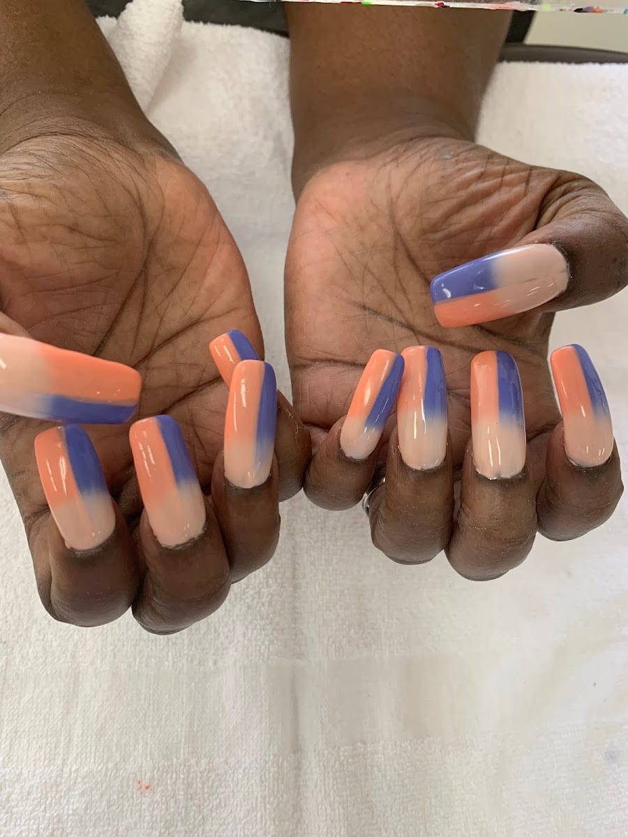 PRO NAILS SPA LLC