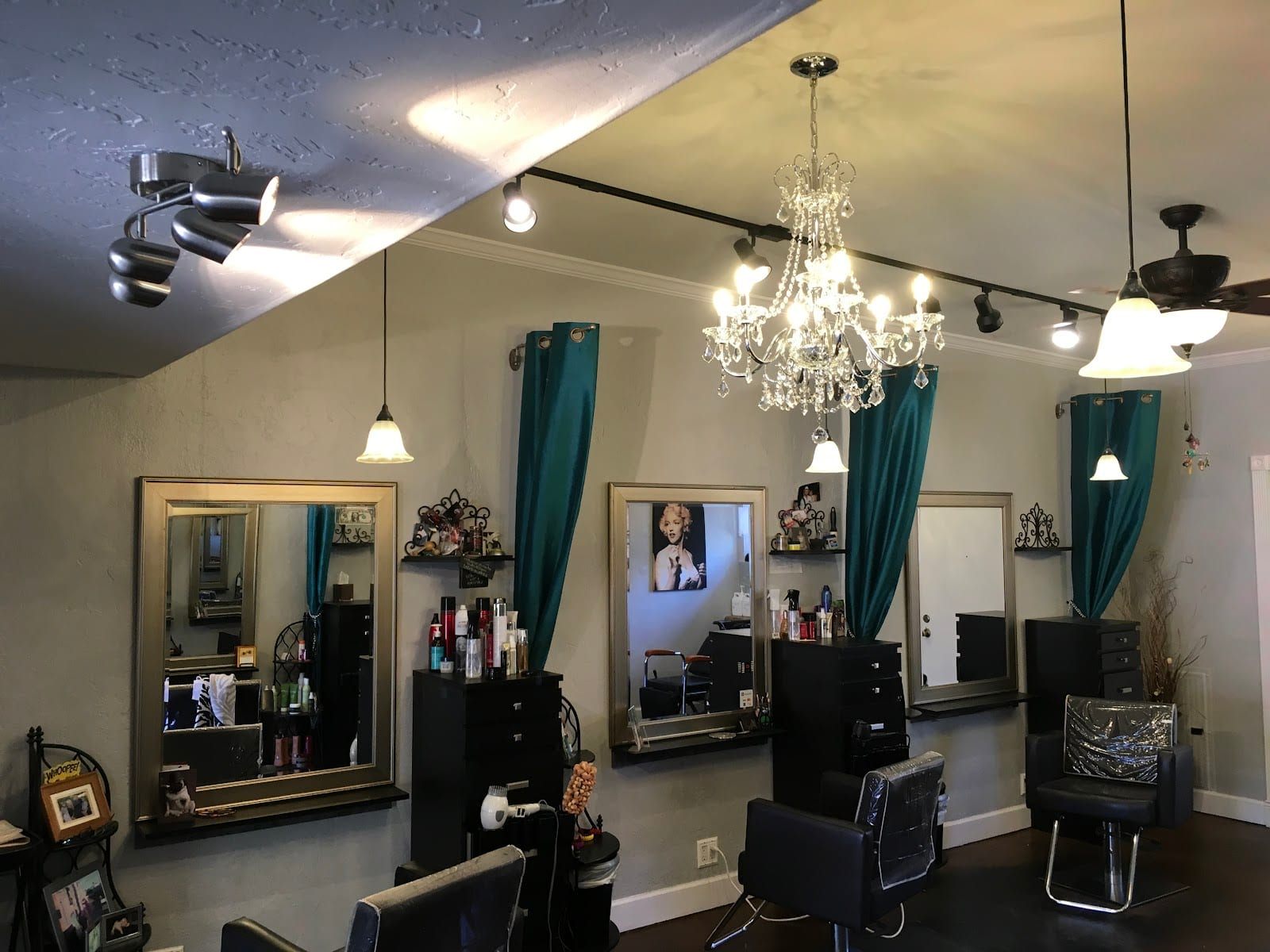 Entourage Salon, photo 3