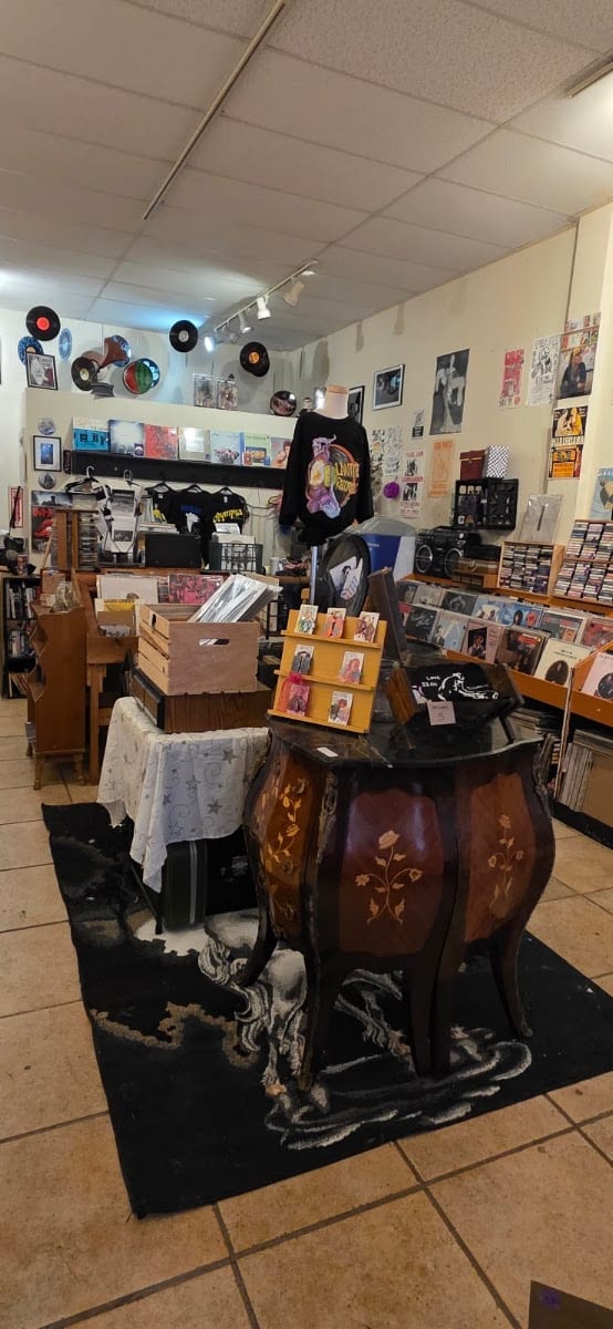 Lantern Records, Art and Oddities