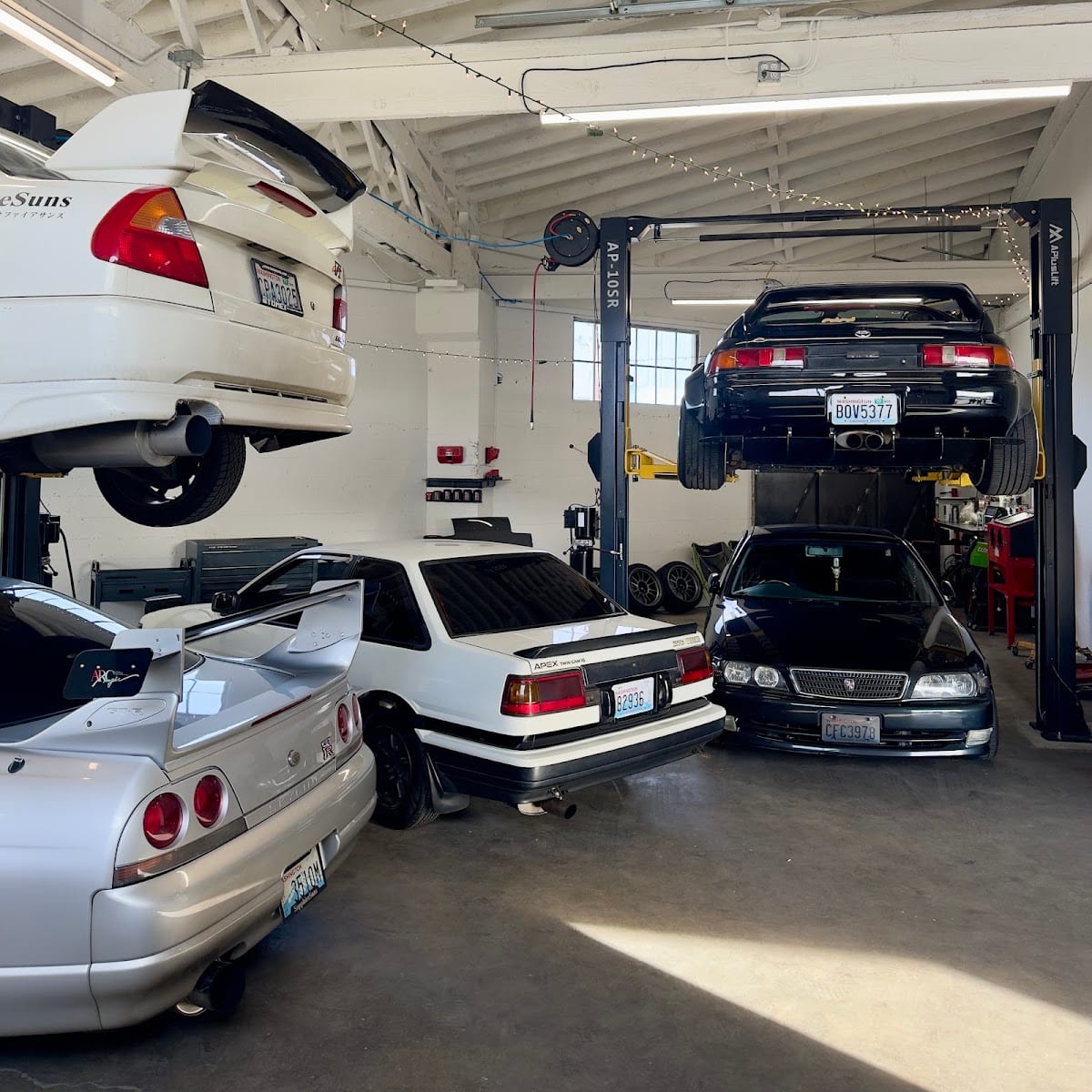 Jazoku Garage, photo 2