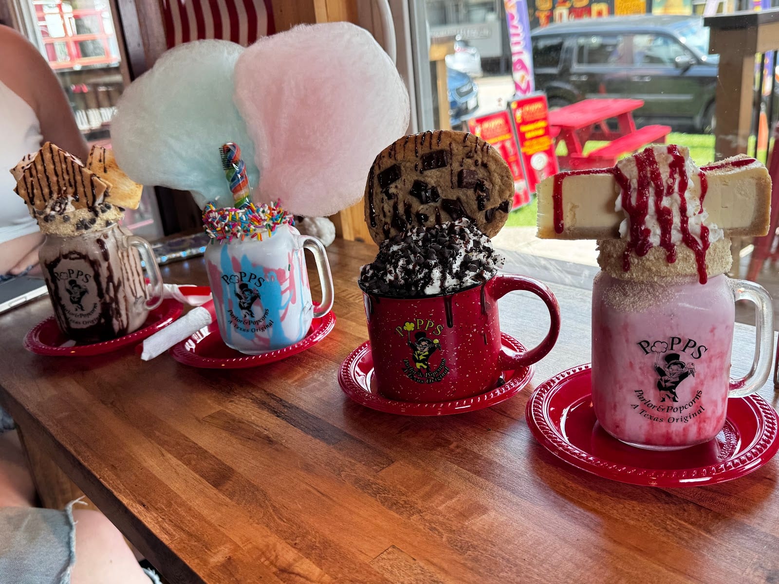 Popps Parlor - Old Town Spring