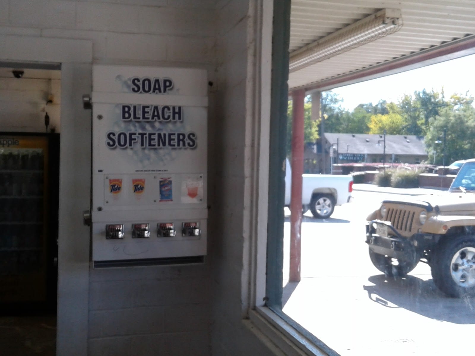Gierisch Laudromat and Car Wash, photo 3