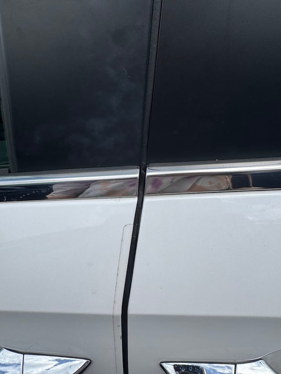 Caliber Collision, photo 3