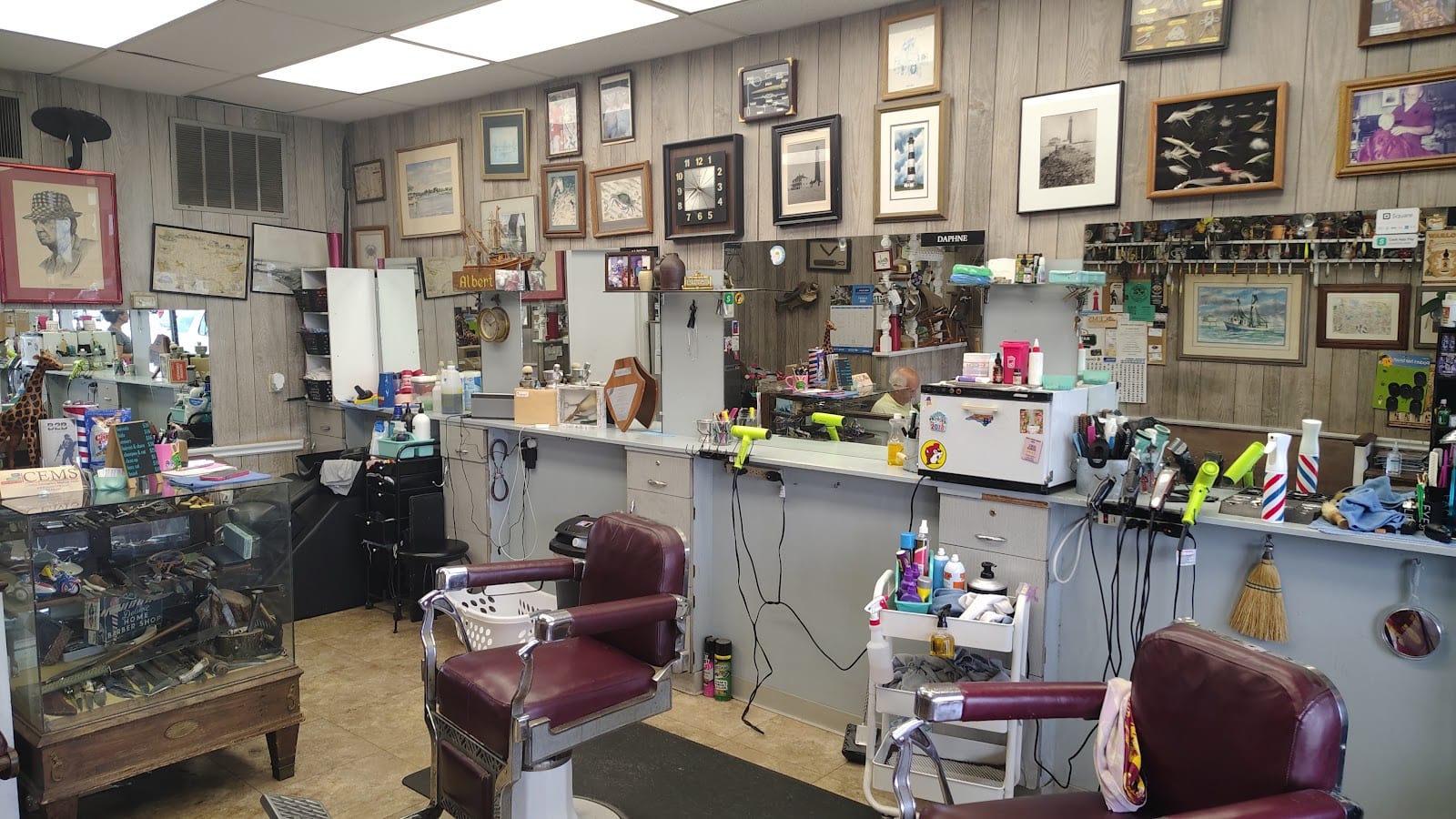 Skyland Barber & Style