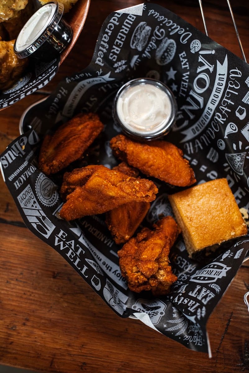 Crisp Burger&Wings